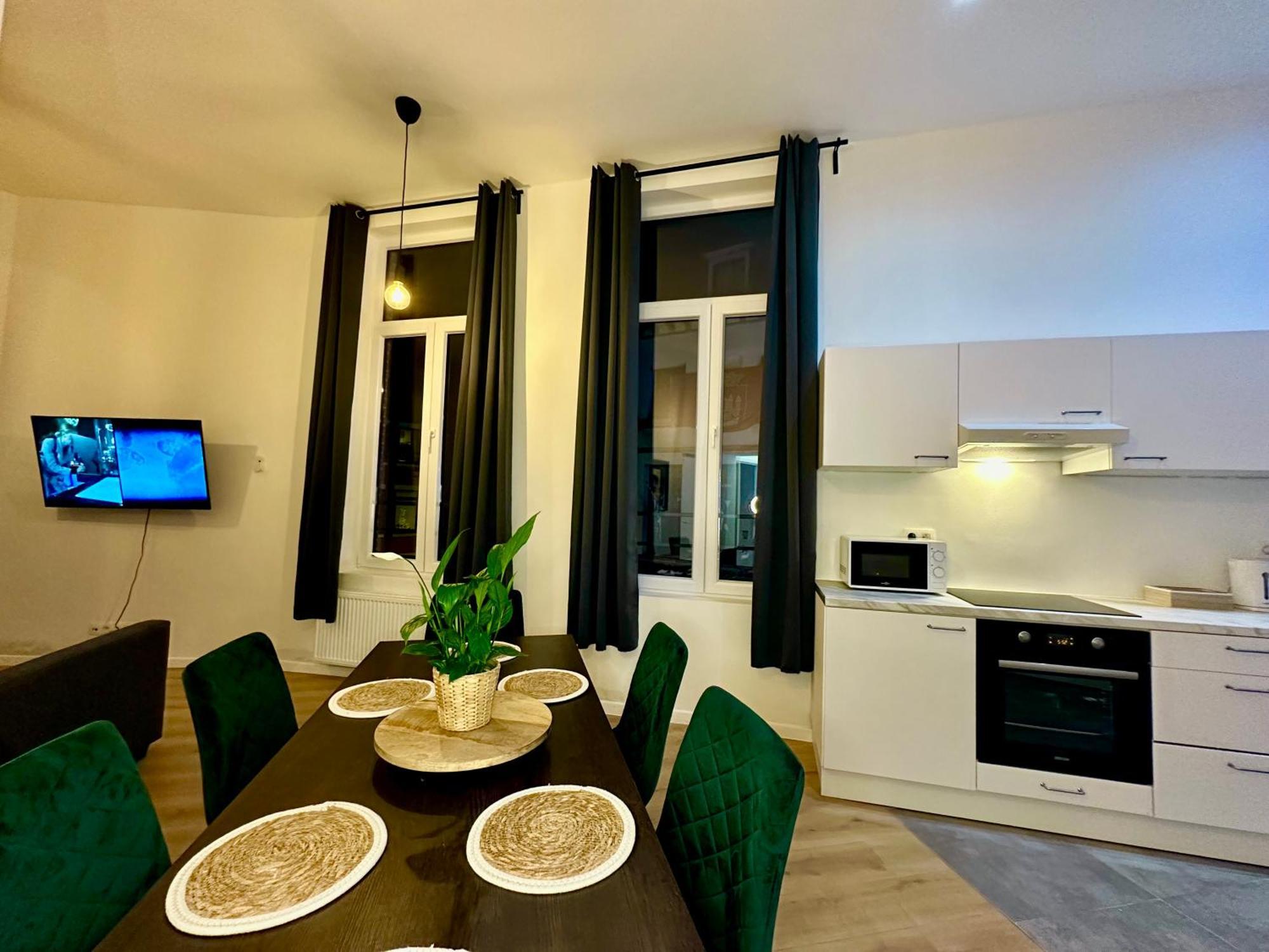 Luxury Suites Mons By Rikas Hotels ภายนอก รูปภาพ