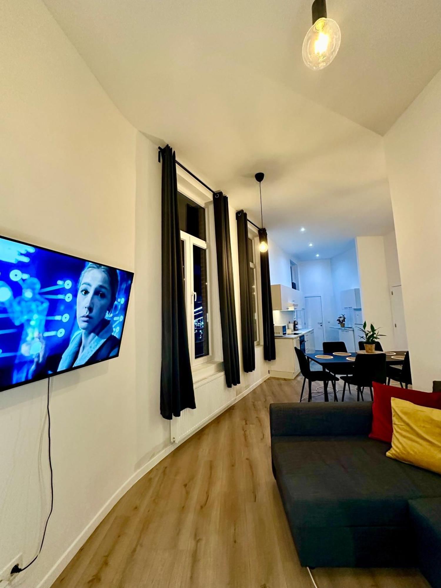 Luxury Suites Mons By Rikas Hotels ภายนอก รูปภาพ