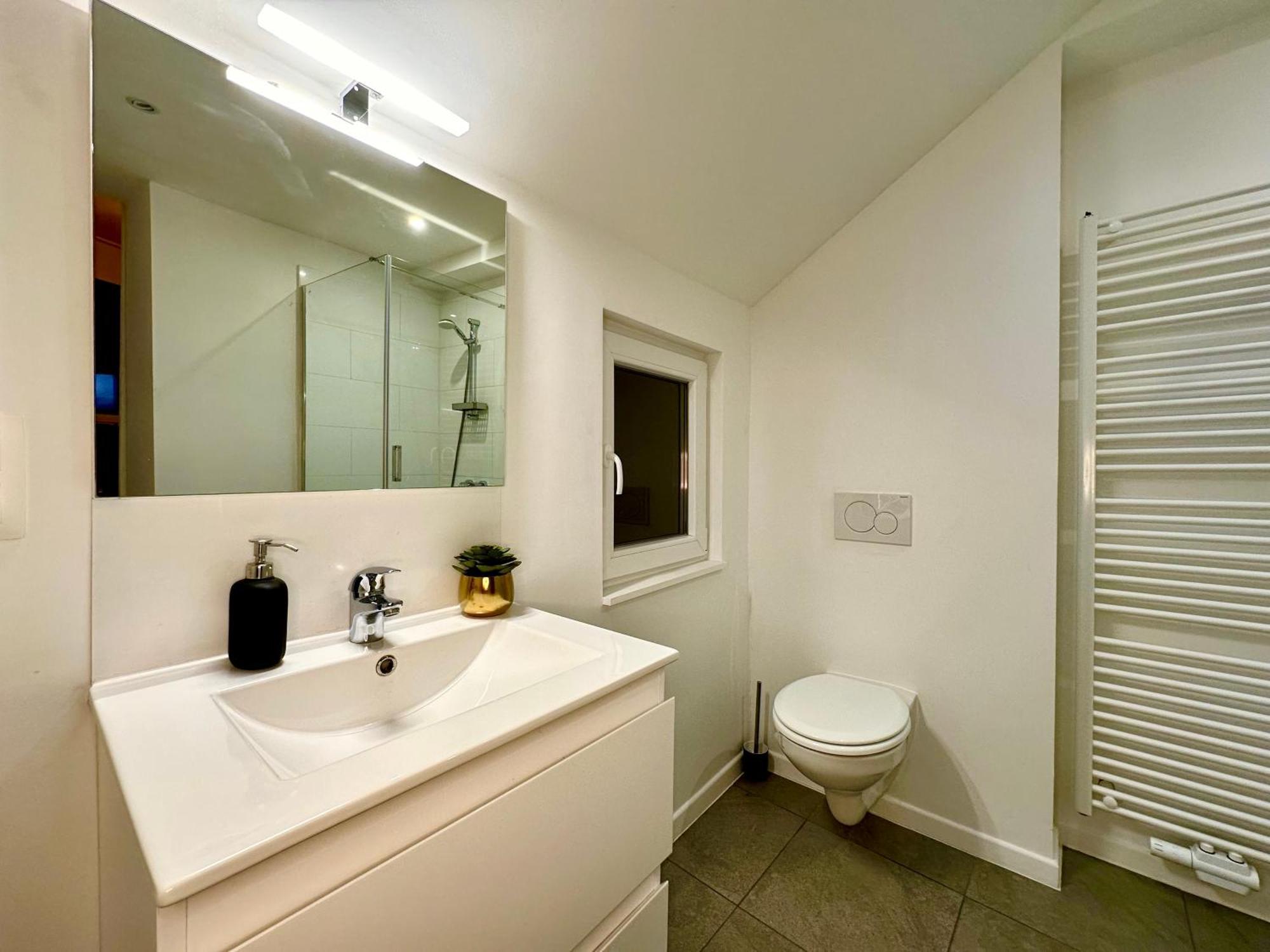 Luxury Suites Mons By Rikas Hotels ภายนอก รูปภาพ